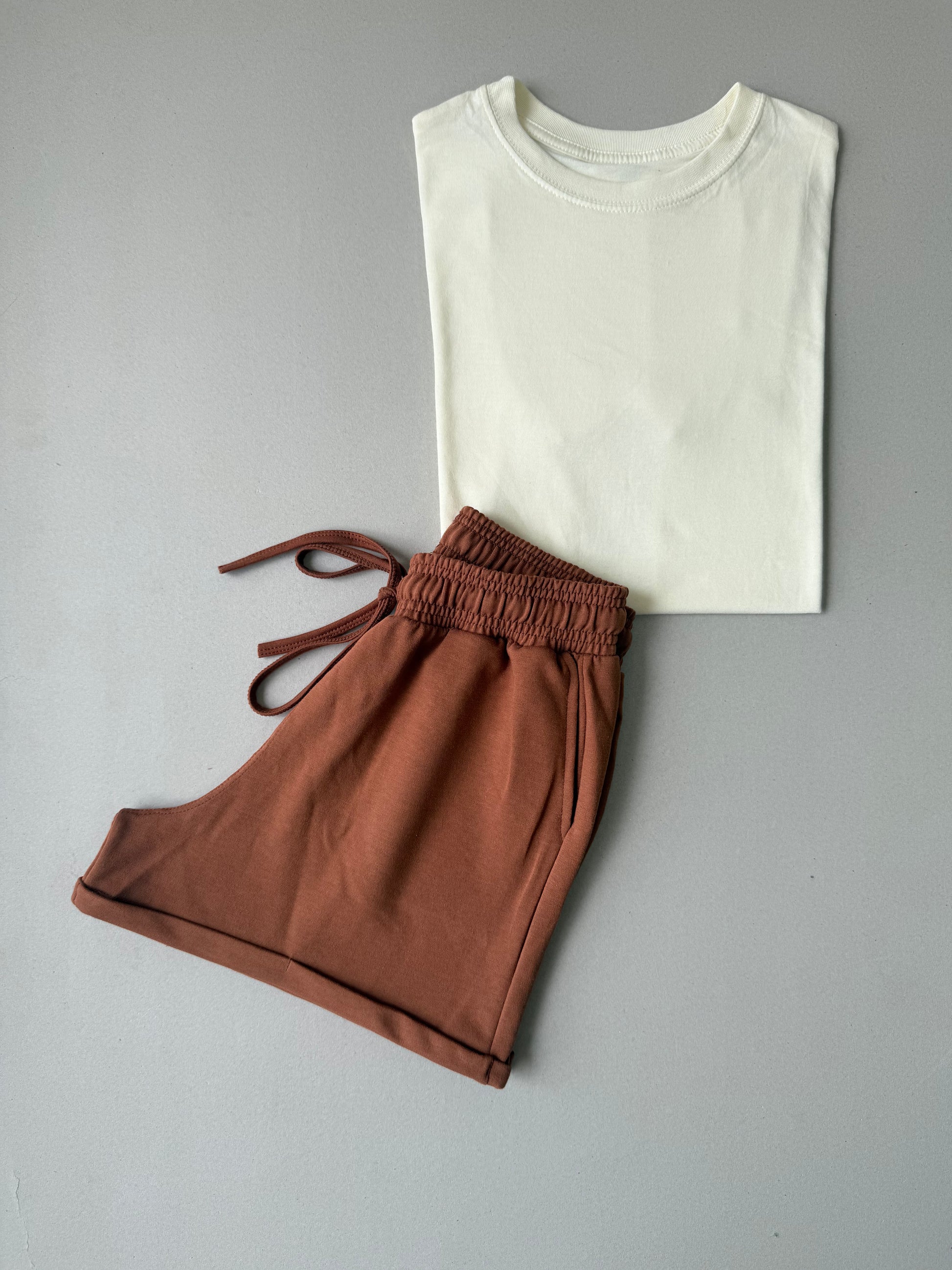 SHORT CORTO BURDA
