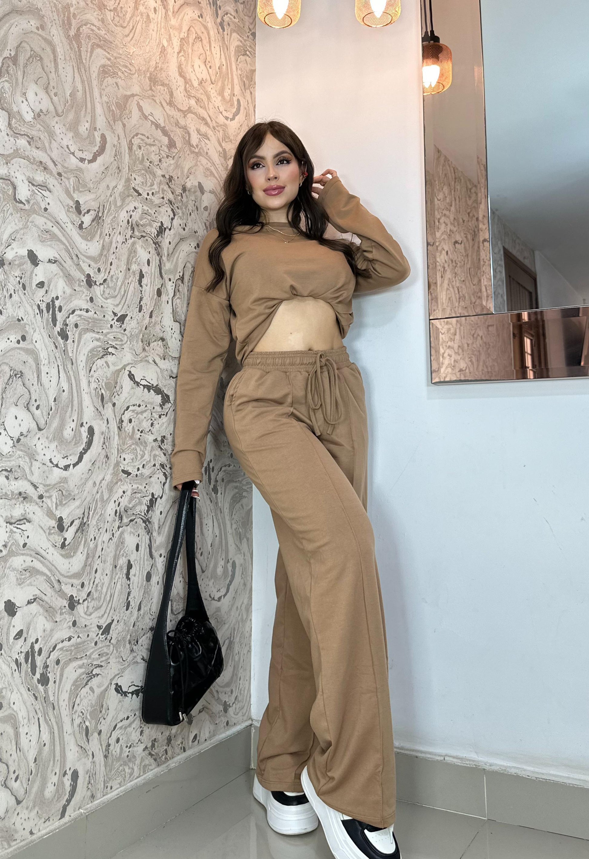 SET BUZO Y PANTALÓN PELLIZCO