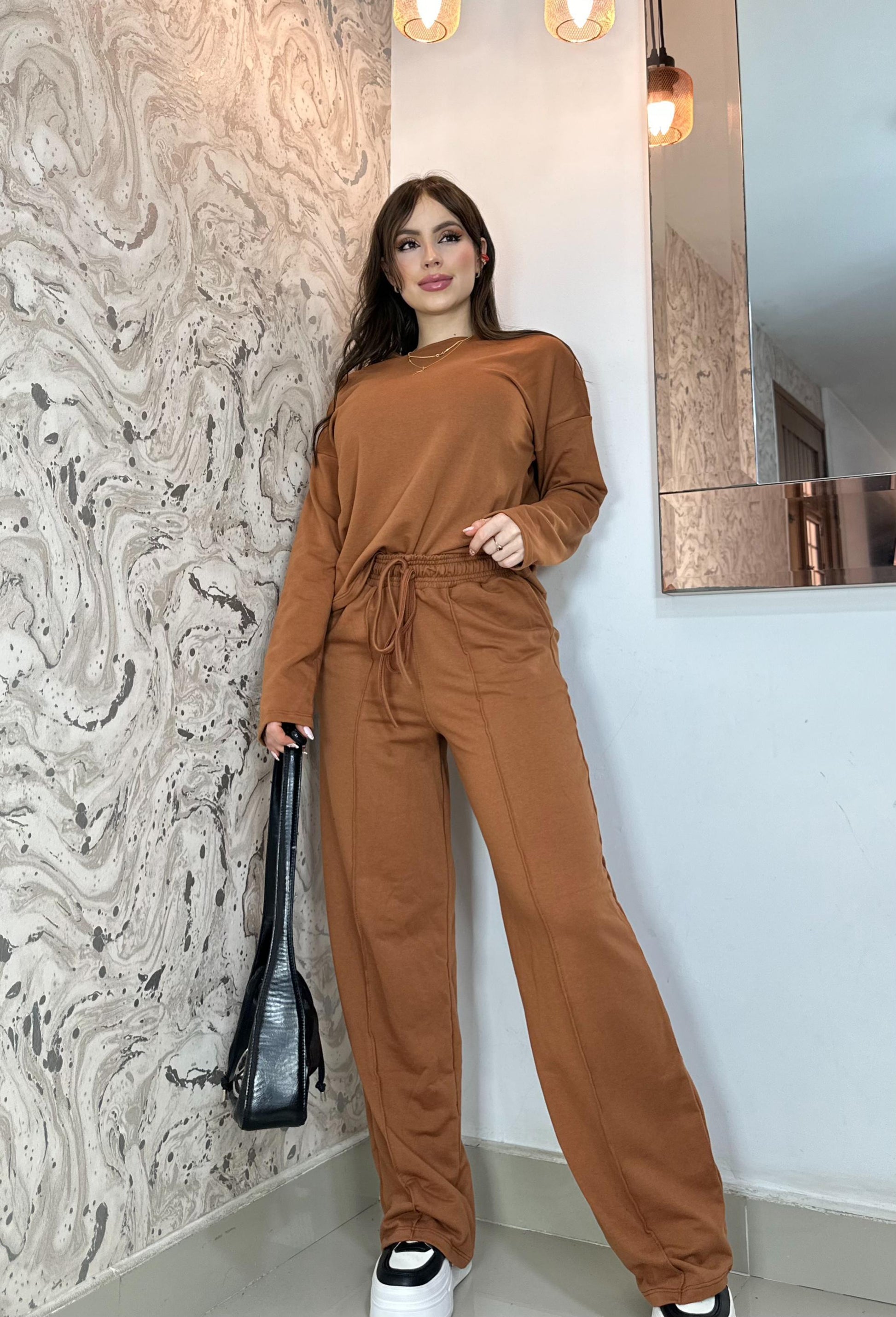 SET BUZO Y PANTALÓN PELLIZCO