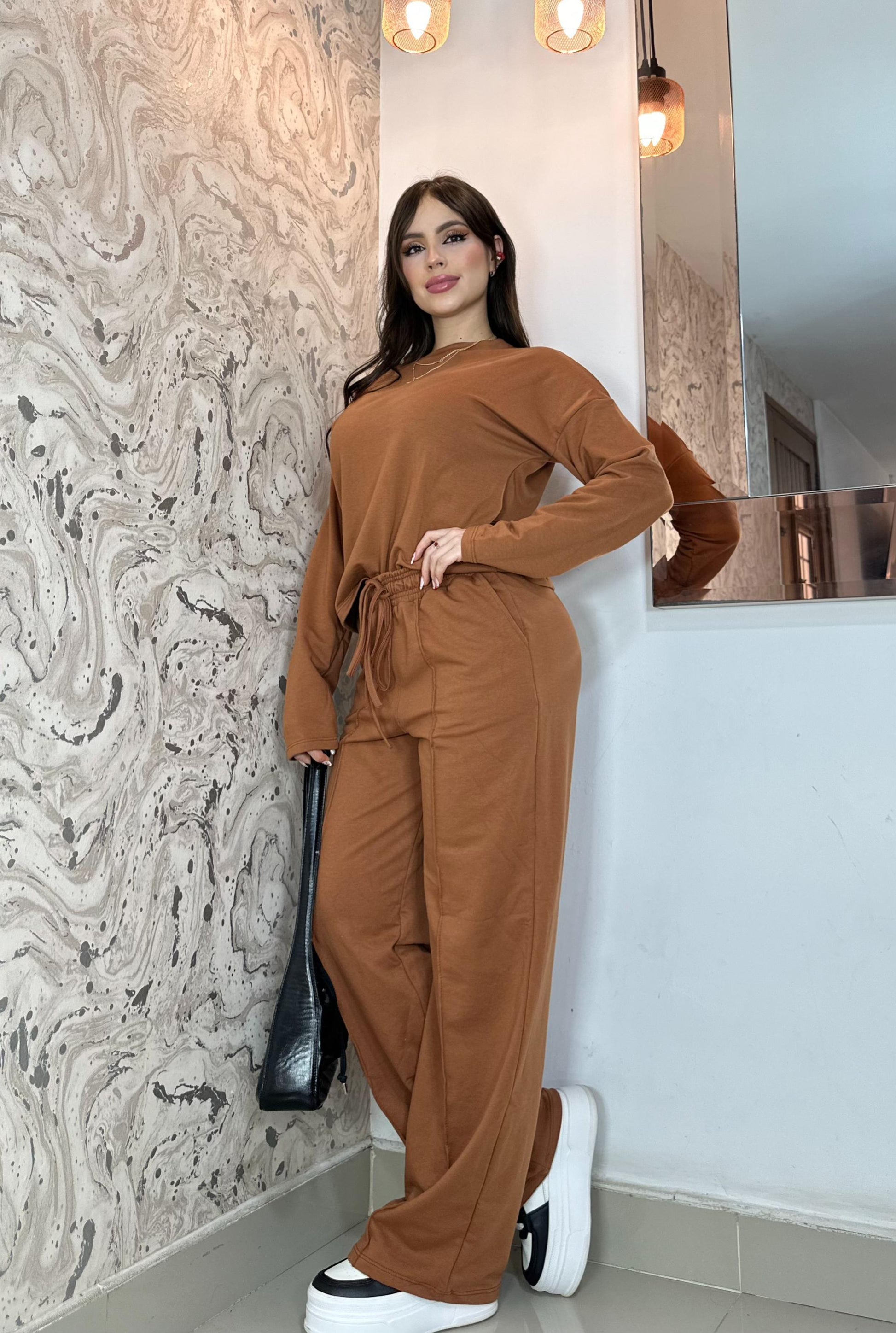 SET BUZO Y PANTALÓN PELLIZCO