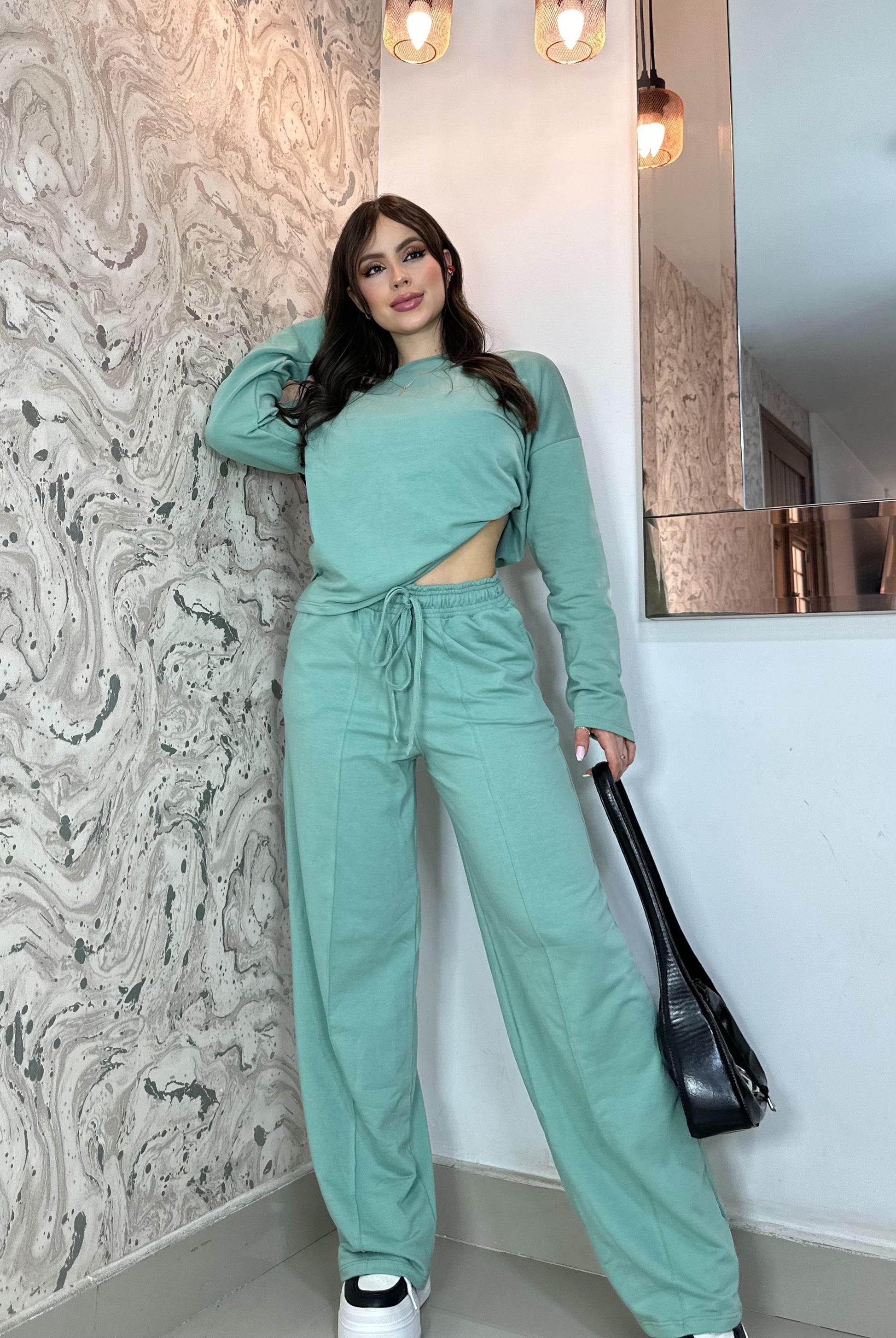 SET BUZO Y PANTALÓN PELLIZCO