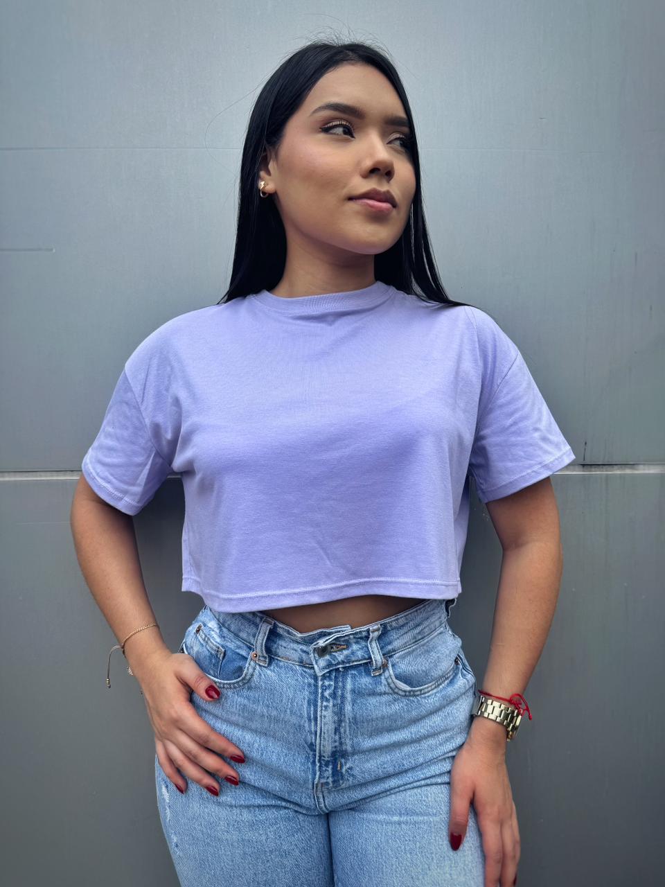 CAMISETA CORTA ALGODON LICRADO, CUELLO TEJIDO EN RIB