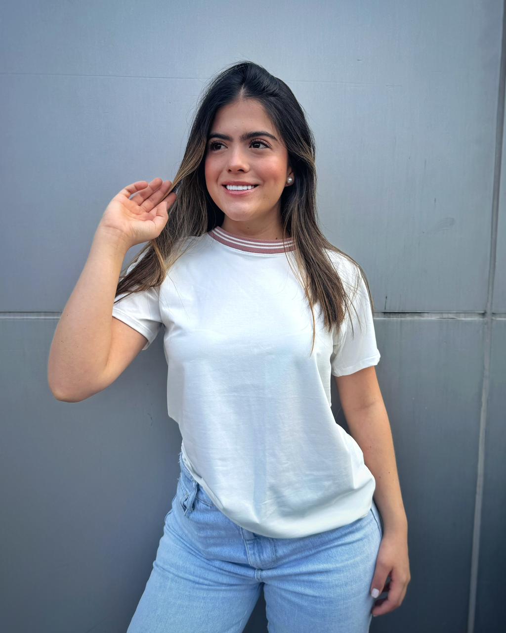 CAMISETA TELA FRIA, CUELLO TEJIDO EN RIB